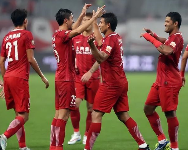 上港总算止住连败,战胜泰达重新找回节奏 上港总算止住连败,战胜泰达重新找回节奏